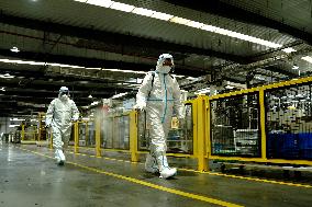 CHINA-SHANGHAI-AUTO MAKING-INDUSTRY-RESUMPTION (CN)