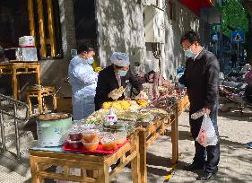 CHINA-BEIJING-DINE-IN-SUSPEND (CN)