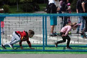 ROMANIA-BUCHAREST-PEDESTRIAN-ONLY ZONE-OPEN STREETS