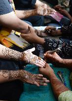 INDIA-BANGALORE-HENNA DESIGNS