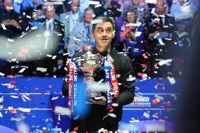 (SP)BRITAIN-SHEFFIELD-SNOOKER-WORLD CHAMPIONSHIP-CEREMONY