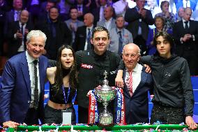 (SP)BRITAIN-SHEFFIELD-SNOOKER-WORLD CHAMPIONSHIP-CEREMONY