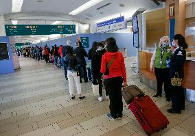 CANADA-VANCOUVER-AIRPORT-LONGER WAIT TIMES