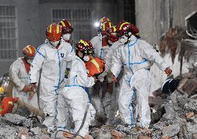 CHINA-HUNAN-CHANGSHA-BUILDING COLLAPSE-RESCUE (CN)