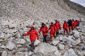 CHINA-MOUNT QOMOLANGMA-SCIENTIFIC EXPEDITION TEAM-BASE CAMP-RETURN (CN)