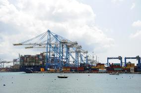 MALTA-MARSAXLOKK-FREEPORT-CONTAINERS