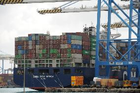 MALTA-MARSAXLOKK-FREEPORT-CONTAINERS