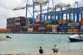 MALTA-MARSAXLOKK-FREEPORT-CONTAINERS