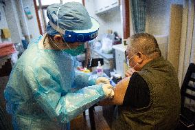 CHINA-BEIJING-COVID-19-VACCINATION-ELDERLY-HOME SERVICE (CN)