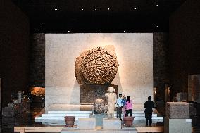 MEXICO-MEXICO CITY-NATIONAL MUSEUM OF ANTHROPOLOGY-STONE OF THE SUN