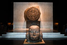 MEXICO-MEXICO CITY-NATIONAL MUSEUM OF ANTHROPOLOGY-STONE OF THE SUN