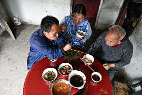 CHINA-GUIZHOU-COUNTRYSIDE-COUPLE WITH DISABILITIES (CN)