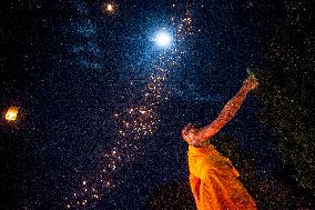 INDONESIA-MAGELANG-LANTERN-VESAK DAY-CELEBRATION