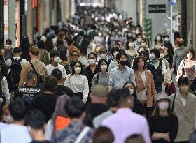 Masks outside not always needed when not chatting: Japan gov't panel