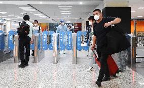 CHINA-SHANGHAI-PUBLIC TRANSPORTATION-RESUMPTION (CN)