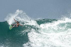 (SP)INDONESIA-WEST JAVA-SURFING