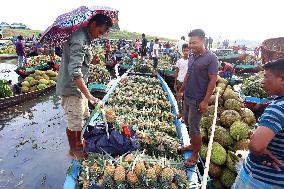 BANGLADESH-RANGAMATI-FLOATING MARKET