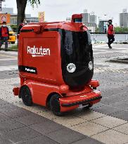 Automated delivery robot