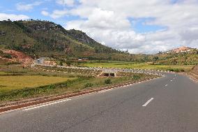 MADAGASCAR-ANTANANARIVO-ECONOMY-CHINA-BUILT-EGG ROAD
