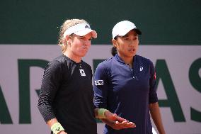 (SP)FRANCE-PARIS-TENNIS-ROLAND GARROS-FRENCH OPEN-WOMEN'S DOUBLES