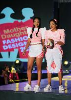 SRI LANKA-COLOMBO-FASHION SHOW-MOTHER AND DAUGHTER