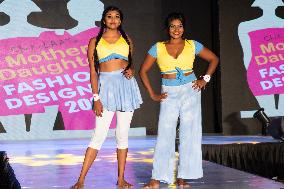 SRI LANKA-COLOMBO-FASHION SHOW-MOTHER AND DAUGHTER