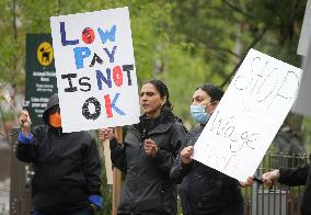 CANADA-RICHMOND-VANCOUVER INTERNATIONAL AIRPORT-SECURITY SCREENING OFFICERS-RALLY