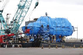 Preparation to land sunken tour boat in Hokkaido