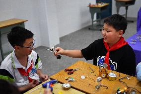 CHINA-HUNAN-CHILDREN-CREATIVE ART LESSON (CN)
