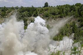 Bomb disposal work in Ukraine