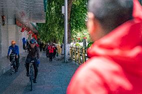 (SP)CHINA-TIBET-AMATEUR CYCLISTS-EPIC RIDE (CN)