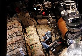 CHINA-SHANGHAI-STARBUCKS RESERVE ROASTERY-REOPEN (CN)