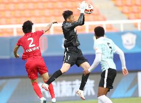 (SP)CHINA-DALIAN-FOOTBALL-CSL-SHANGHAI PORT VS WUHAN CHANGJIANG (CN)
