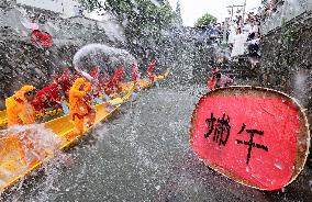 #CHINA-DRAGON BOAT FESTIVAL HOLIDAY-DRAGON BOAT RACE (CN)
