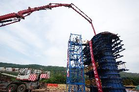 CHINA-SHAANXI-XI'AN-SHIYAN HIGH-SPEED RAILWAY-BRIDGE-CONSTRUCTION (CN)