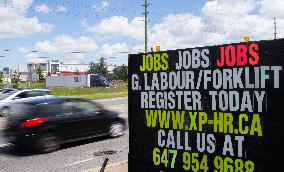 CANADA-TORONTO-UNEMPLOYMENT RATE-DECLINE