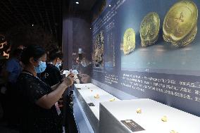 CHINA-SHAANXI-XI'AN-MARQUIS OF HAIHUN-TOMB-CULTURAL RELICS-EXHIBITION (CN)