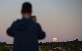 AUSTRALIA-WEST AUSTRALIA-SUPERMOON