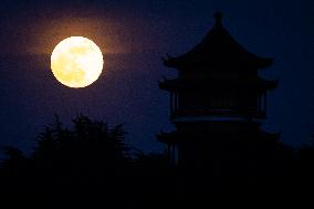 #CHINA-SUPERMOON (CN)