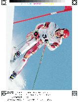 Maier leads Alpine skiing men's giant slalom
