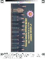 ASEAN leaders meet dialog partners