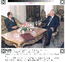 Akashi talks with Milosevic