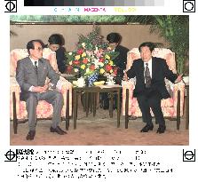 Chinese premier Zhu meets N. Korean leader Kim Yong Nam