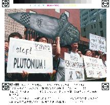 S. Koreans protest against Japan's plutonium shipment