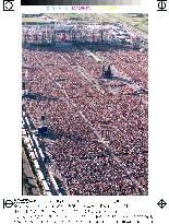 Rock group GLAY draws record 200,000 crowd at concert