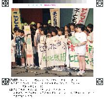 Hiroshima children appeal for peace