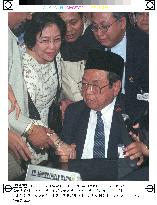 Megawati congratulates Wahid
