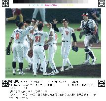 Kudo fans 13, Daiei wins Game 1 of Japan Series