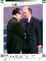 Presidents of China, Portugal greet at Macao handover