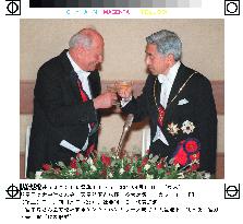 Emperor Akihito hosts banquet for Hungarian President Goncz